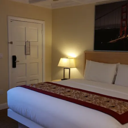Marin Lodge