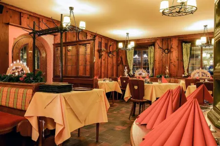 Post-Hotel Отели в г. Миттенвальд