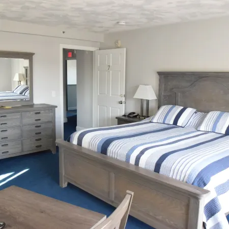 Rhea's Inn by the Sea