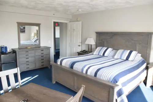 Rhea's Inn by the Sea Hotels in Little Compton