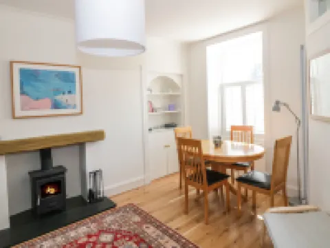 6 Kirkstyle Hotels in Biggar