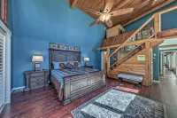 Hot Tub, Game Room & Sauna: Ruidoso Hideaway! - bar
