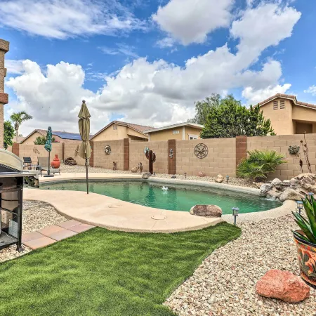BBQ-Ready Oasis Near Golfing and Surprise Stadium!
