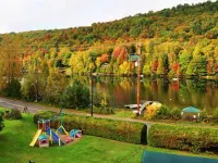 Le Boisé du Lac Hotels in Mont Tremblant