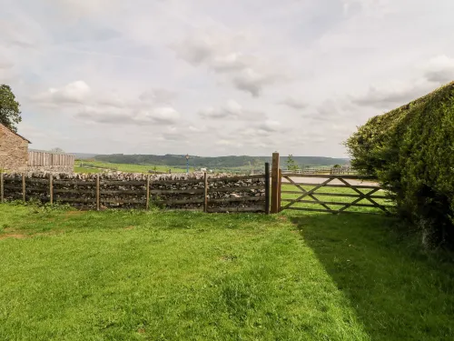 Haddon Cottage - parking
