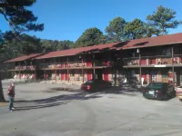 Razorback Lodge Hotels in Cedar Township