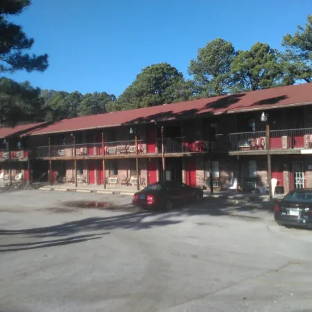 Razorback Lodge