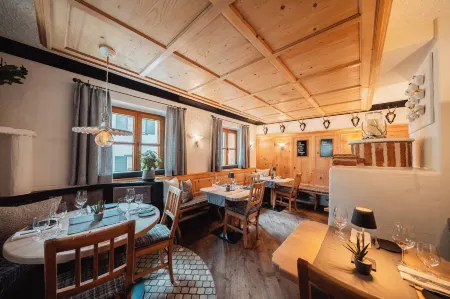 Schindler "Bed & Food Experience"