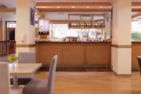Louvre Hotel - bar
