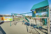 Westport Vacation Rental Walk to Beach! - parking