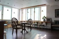 Bexco Hostel B&B - Hostels