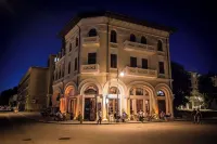 Casa Damadian Hotels in 