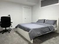 Modern Private Suite in a serene location 15 minutes away from the Airport.