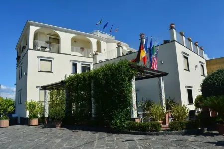 Costa Hotel Отели в г. Помпеи