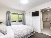 Hunters Moon Hotels in Mosgiel