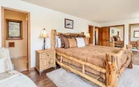 Alpenglow Vacation Home at Windcliff 4 Bedroom Home by Redawning Hotel a Larimer County
