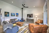 Elegant Priest Lake Townhome ~ 1 Mi from Lake - balcony