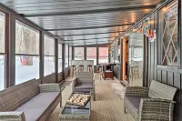 Pocono Lake Cabin w/ Screened Patio: Near Skiing! - Alojamientos