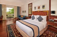 Mayfair Lake Resort