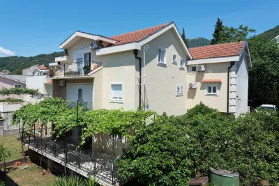 42° North Apartments