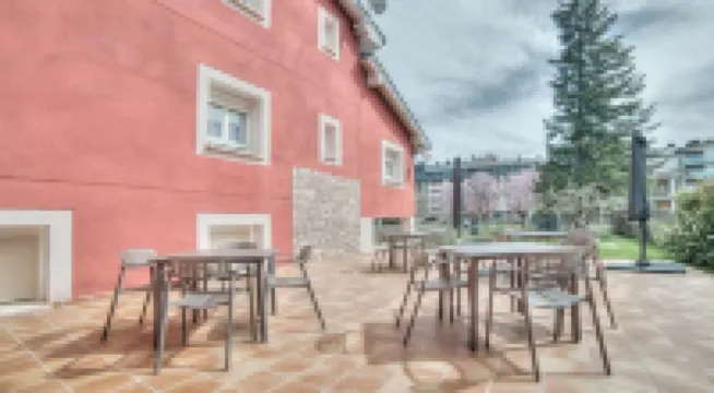 푸라 비다 피리네오스