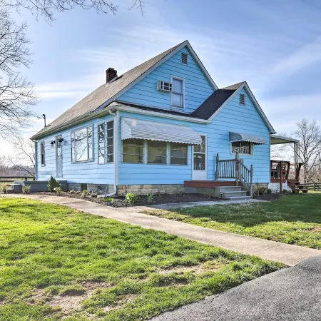 Charming East Bernstadt Retreat < 6 Acre Farm! Hoteles en Condado de Laurel