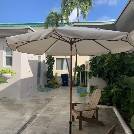 Tiana Beach Inn