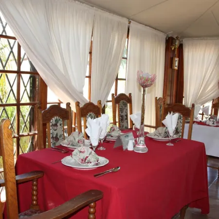 Victoria Manor