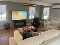 Modern Cottage Walk To Town & Beach