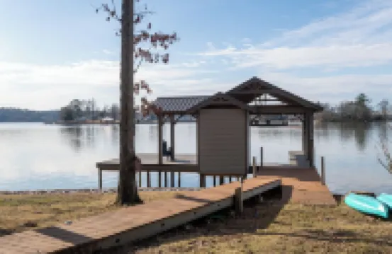 Charming waterfront home with beautiful panoramic views!!
