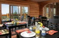 Courtwood Inn