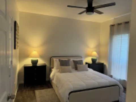 Cozy Arlington Retreat 2BR 2BA + Sofa Bed