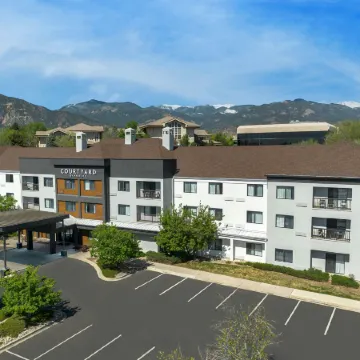Courtyard Colorado Springs South Отели рядом с достопримечательностью «Парк Монумент Вэлли»