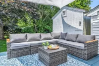Great Hammcock Getaway, cozy home, hot tub, fire pit, beaches nearby.