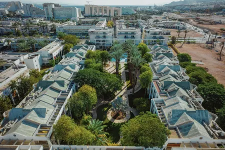 Royal Park Resort 11