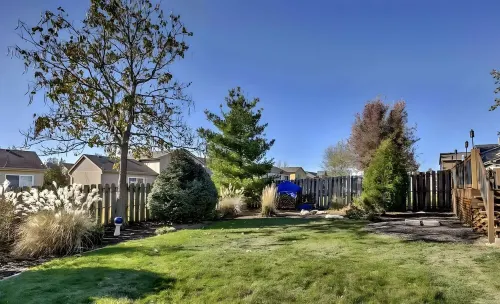 3-bedroom house in West Omaha Hotels in Chicago