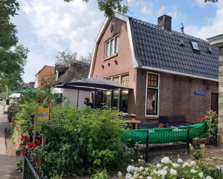 Apartment in Giethoorn by Scenic Canals Hotels in Giethoorn