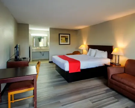 Cypress Inn & Suites Washington by OYO Hotels in Chocowinity