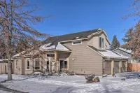 Family-Friendly Oregon Vacation Home w/ Yard - 방갈로