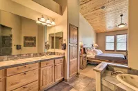 Luxe Show Low Cabin Golf Course and Lake Views - Pet friendly