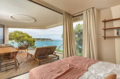 Hostal Boutique Es Portalet Hotels near El Monestir