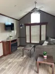 Great Getaway in adorable Cherokee Landing at Indian Lake with AC, WiFi