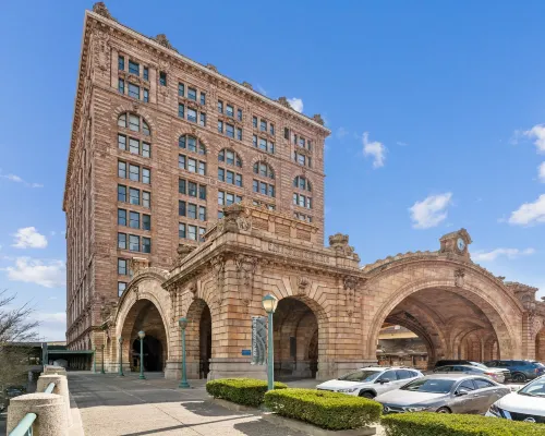 Placemakr Downtown Pittsburgh Hotels near Randyland