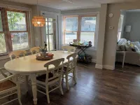 Sullivan Summer House - walk to downtown + beach Hotels in Manistee