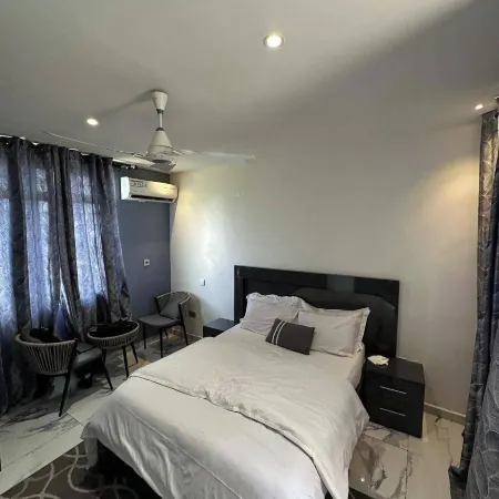 Charming Chorley Apartment Retreat Отели рядом с достопримечательностью «Залив Ботани»