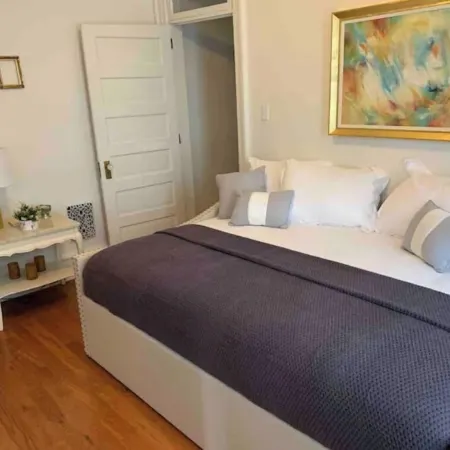 SERENITY IN THE CITY - 5 BR College Ave by F & M