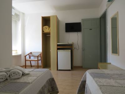 City Hotel