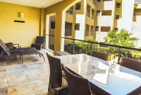 Faro 204: Nice apartment with ocean view, steps away from 5th Av.