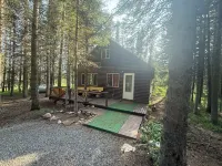 Cozy Cabin in the Woods.  25 minutes to Yellowstone National Park