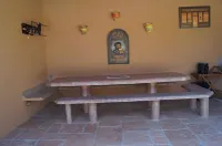 Large detached villa in Avignon for 12 people